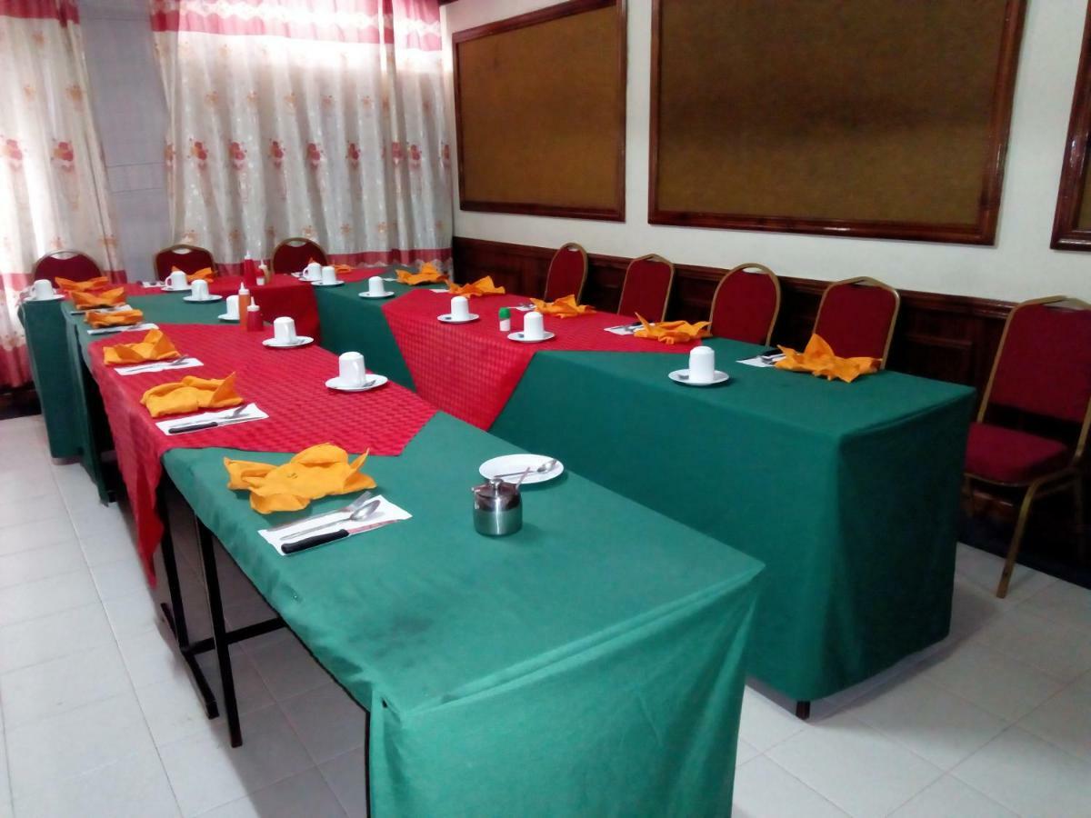 Nanyuki Ibis Hotel Extérieur photo