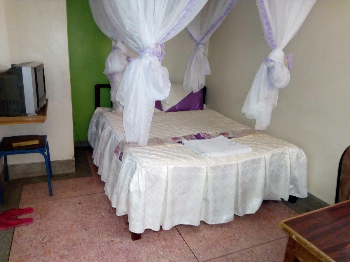 Nanyuki Ibis Hotel Extérieur photo